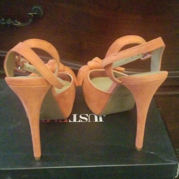 Heels - Picture 3 of 3